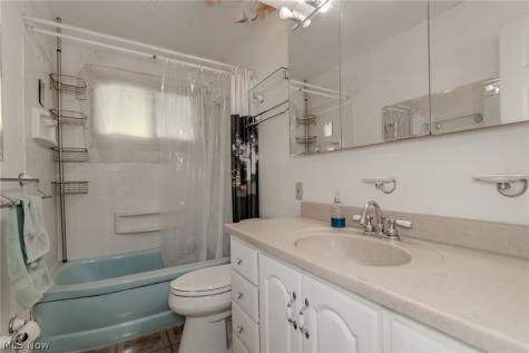 1562 Empire Road Wickliffe OH 44092