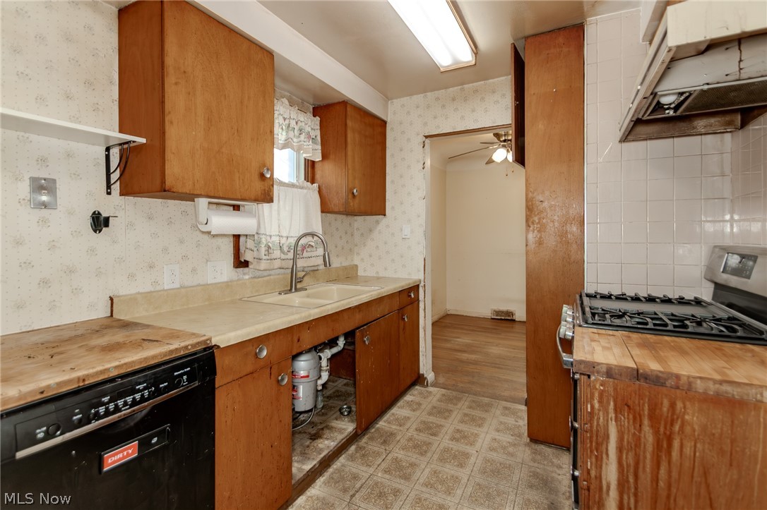 1562 Empire Road Wickliffe OH 44092