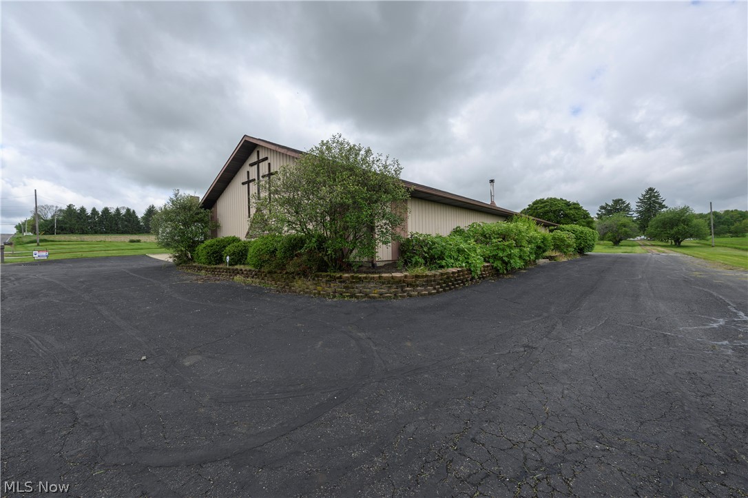 2587 Alabama Avenue SW Dalton OH 44618