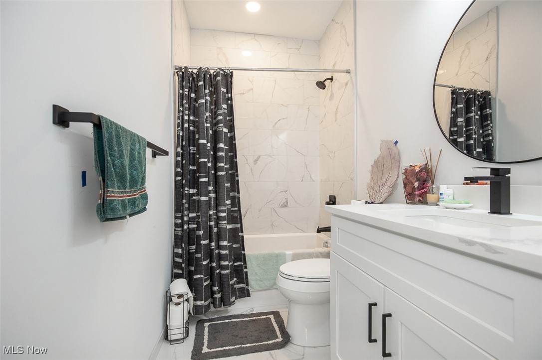 18433 Whitney Road Strongsville OH 44149