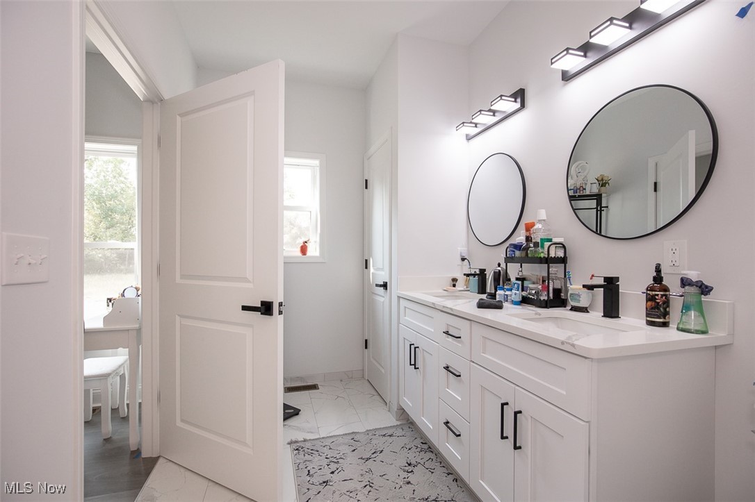 18433 Whitney Road Strongsville OH 44149