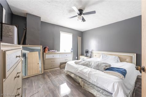354 Clarendon Avenue NW Canton OH 44708