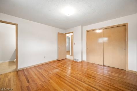 6161 Winchester Drive Seven Hills OH 44131