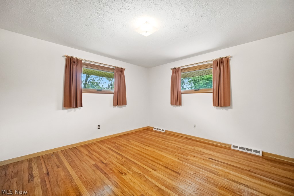 6161 Winchester Drive Seven Hills OH 44131