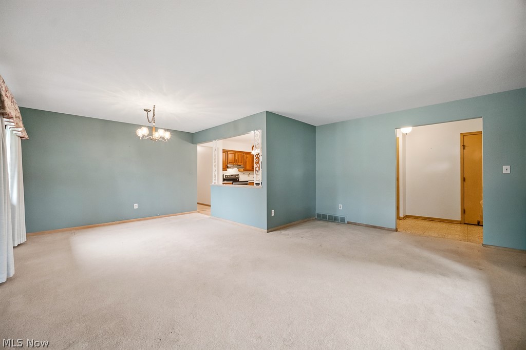 6161 Winchester Drive Seven Hills OH 44131