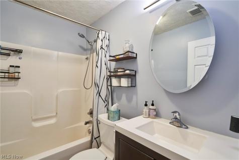 6586 Red Brush Road Ravenna OH 44266