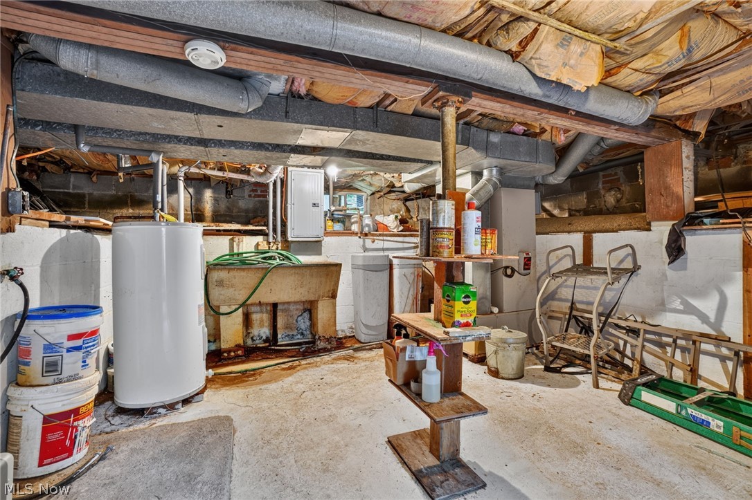 1153 Orchard Grove Drive Geneva OH 44041