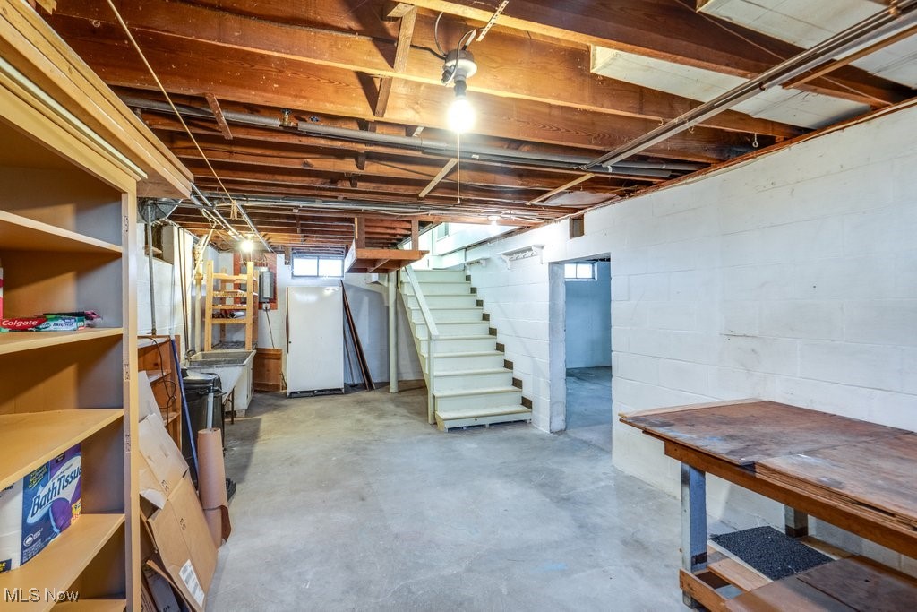 907 E Broadway Street Cuyahoga Falls OH 44221