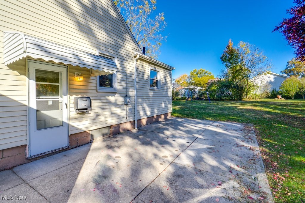 907 E Broadway Street Cuyahoga Falls OH 44221