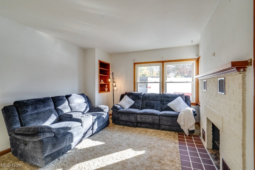 907 E Broadway Street Cuyahoga Falls OH 44221