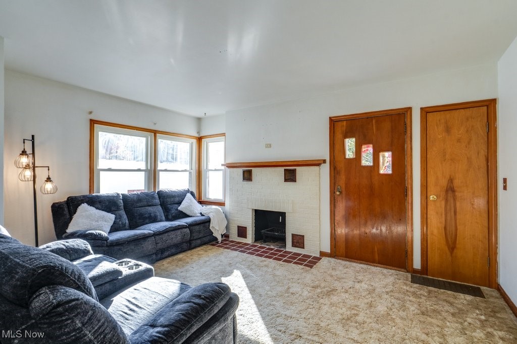 907 E Broadway Street Cuyahoga Falls OH 44221