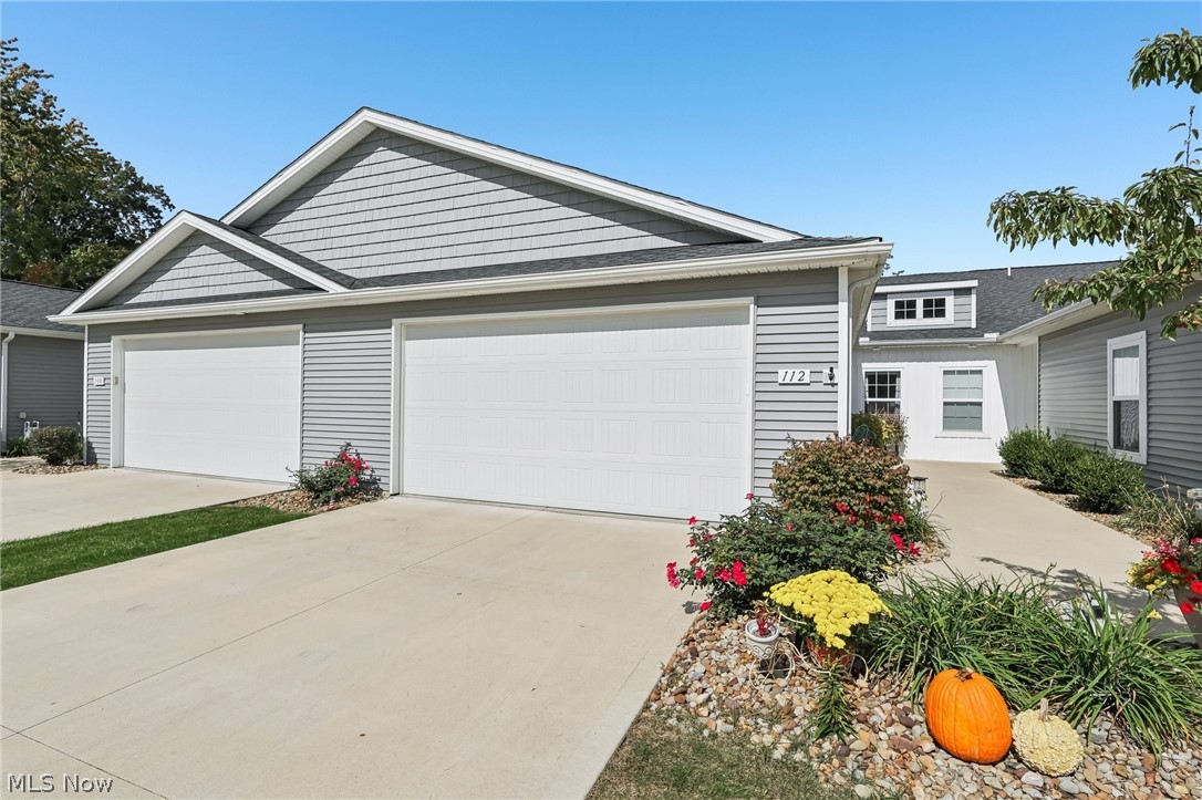 112 Acorn Lane Elyria OH 44035