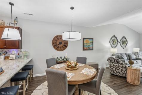 112 Acorn Lane Elyria OH 44035