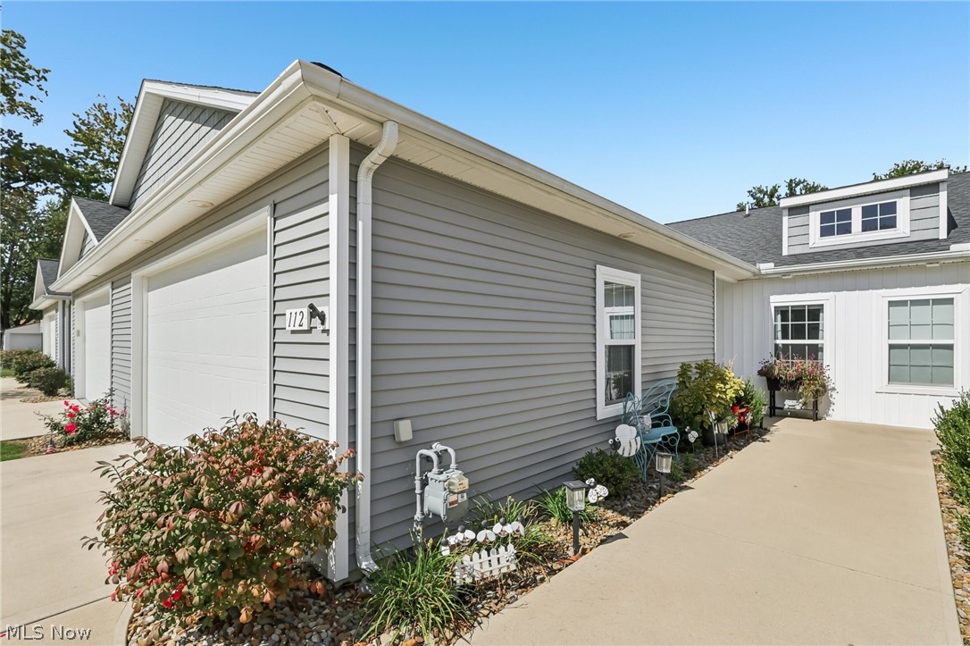 112 Acorn Lane Elyria OH 44035