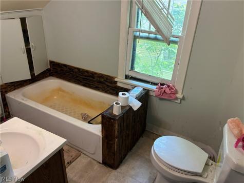 1021 Lakeview Avenue NW Canton OH 44708