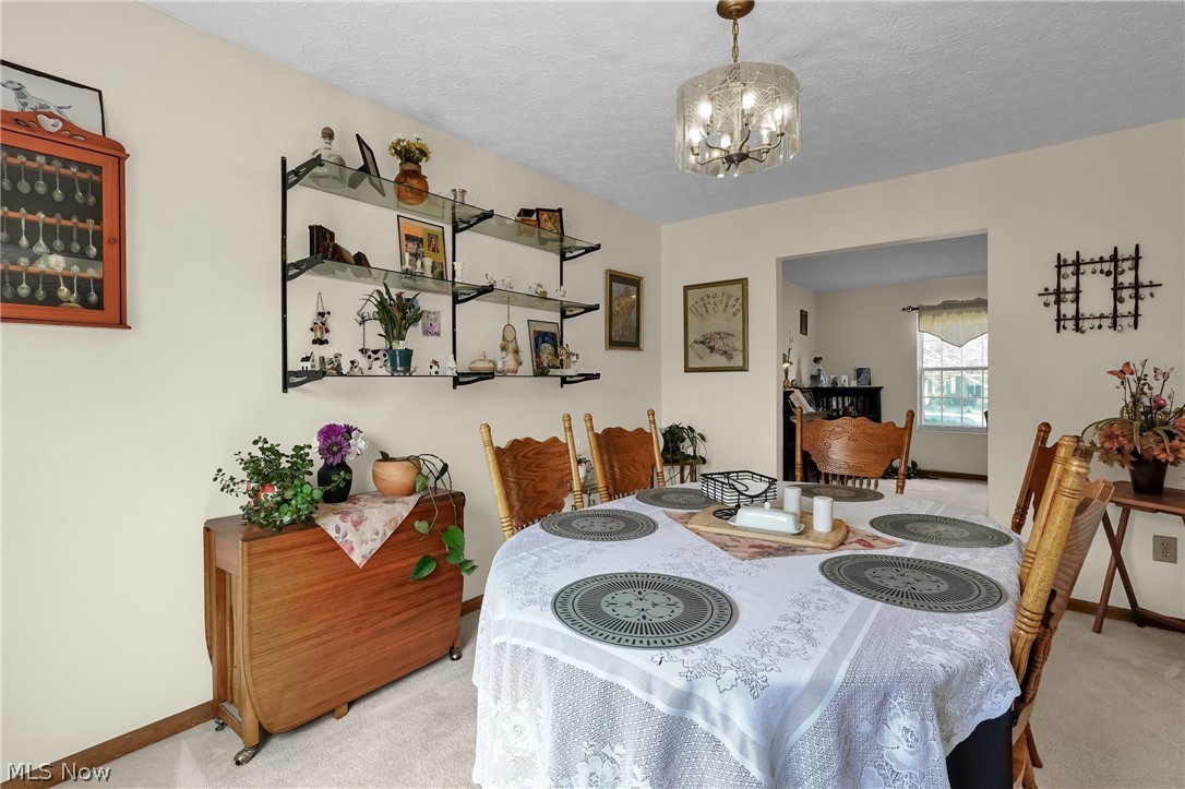 527 Warwick Lane Pickerington OH 43147