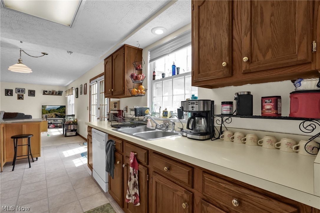 527 Warwick Lane Pickerington OH 43147