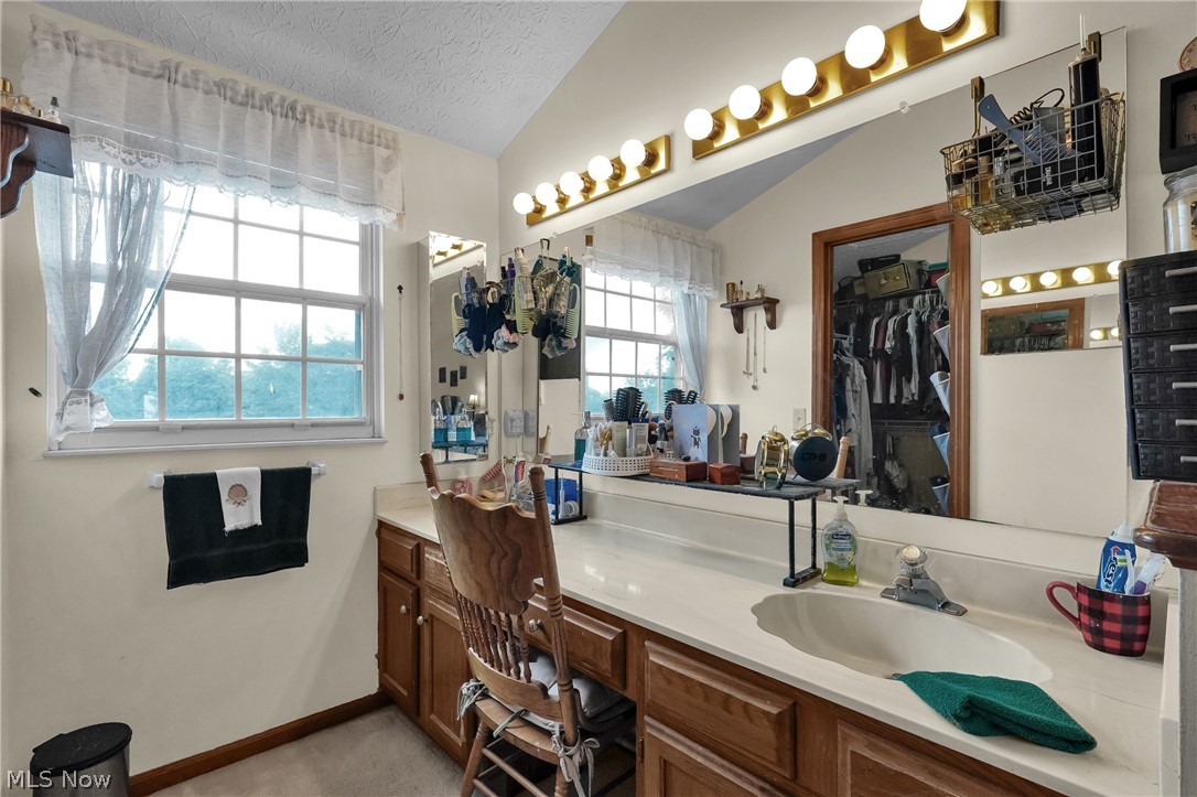 527 Warwick Lane Pickerington OH 43147