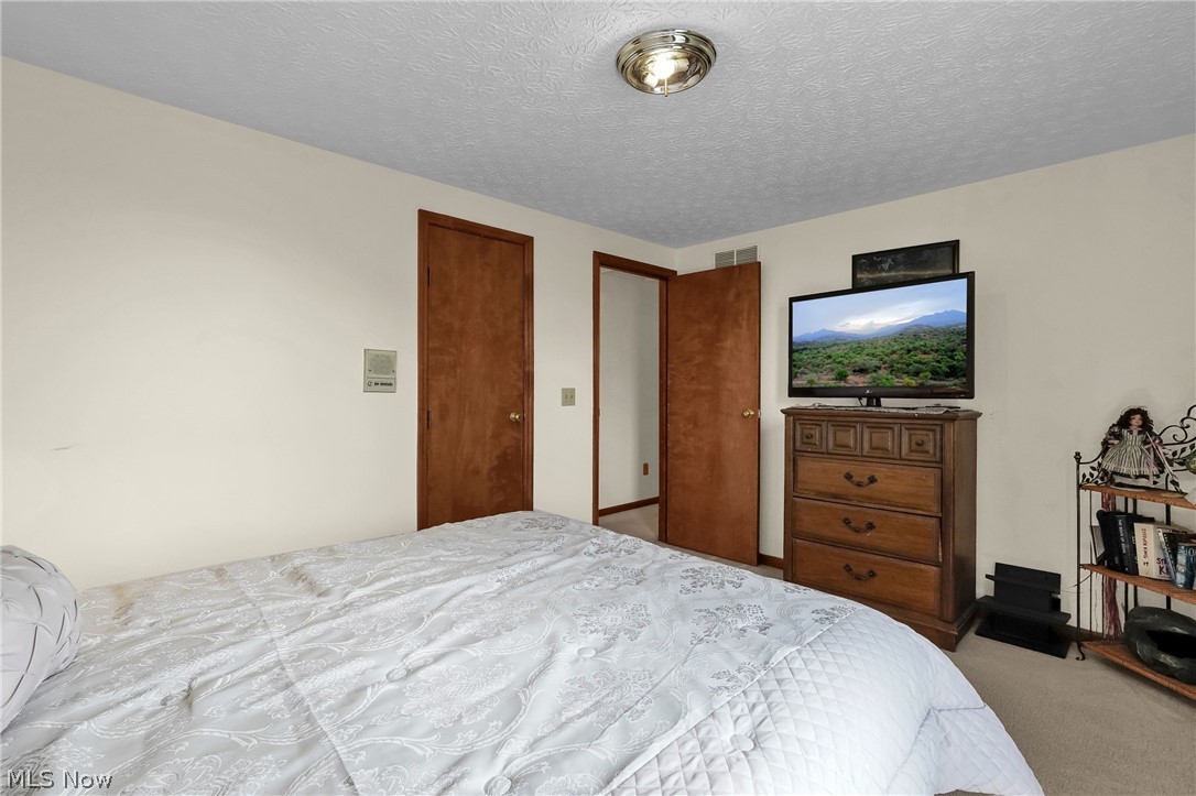 527 Warwick Lane Pickerington OH 43147