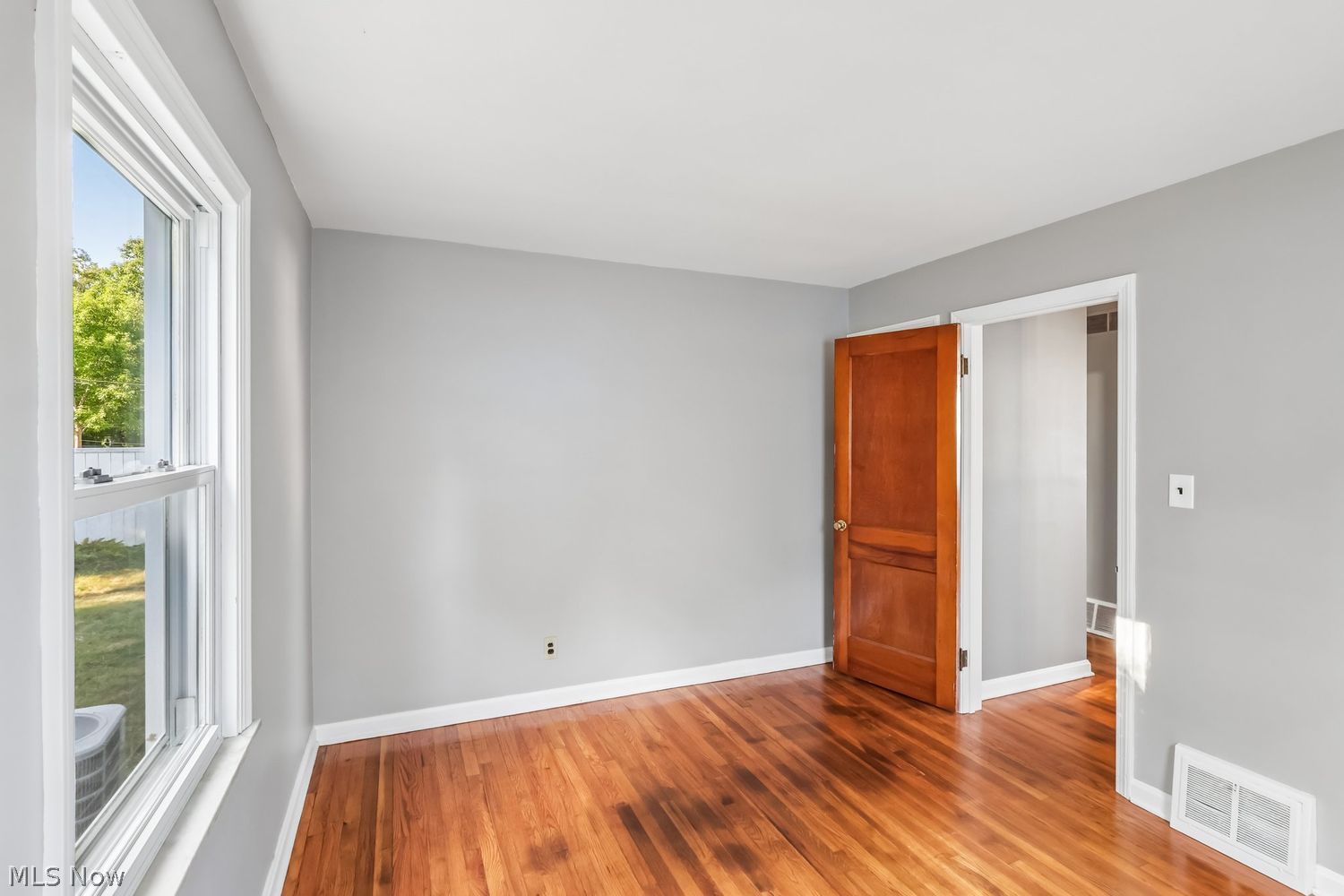 1669 Overbrook Road Lyndhurst OH 44124