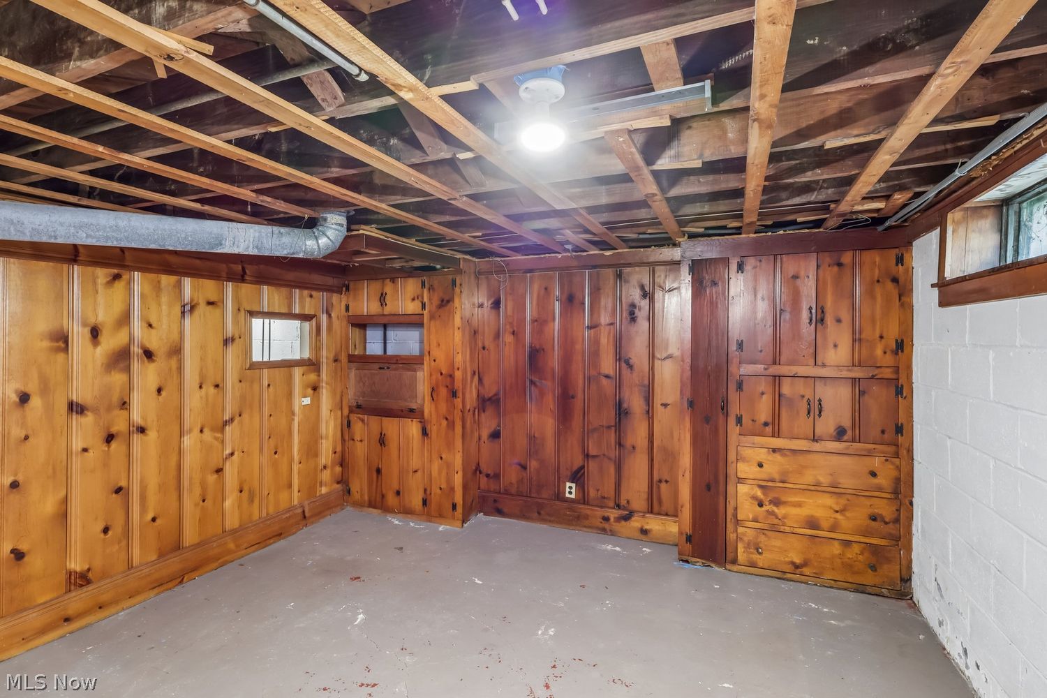 1669 Overbrook Road Lyndhurst OH 44124