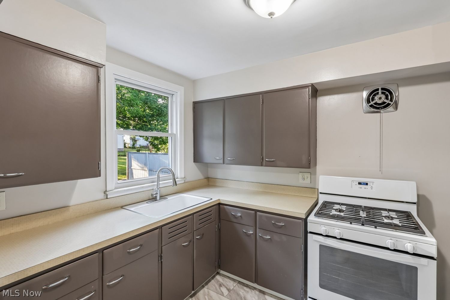1669 Overbrook Road Lyndhurst OH 44124