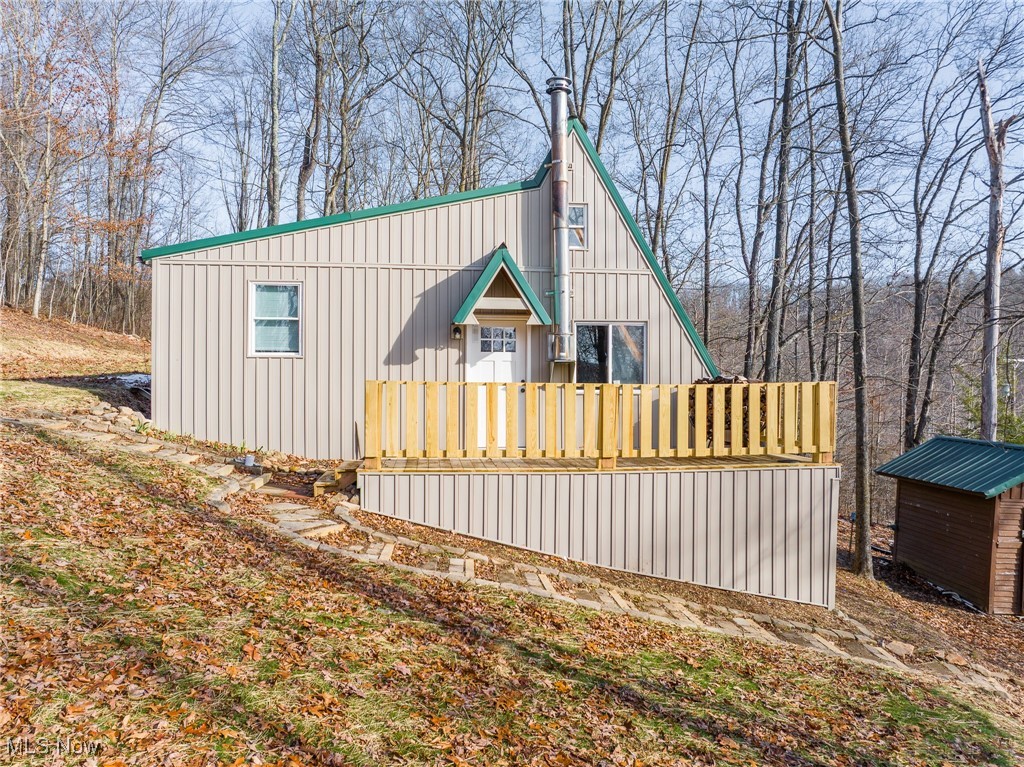 6257 Caddy Road SW Bowerston OH 44695