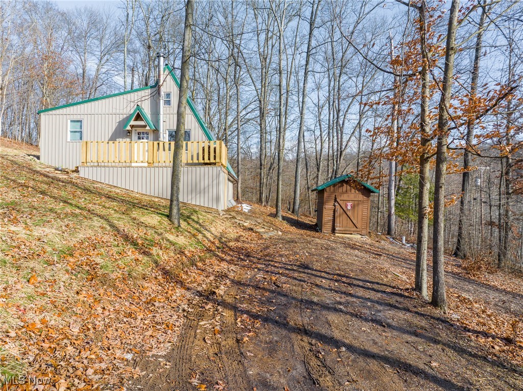 6257 Caddy Road SW Bowerston OH 44695