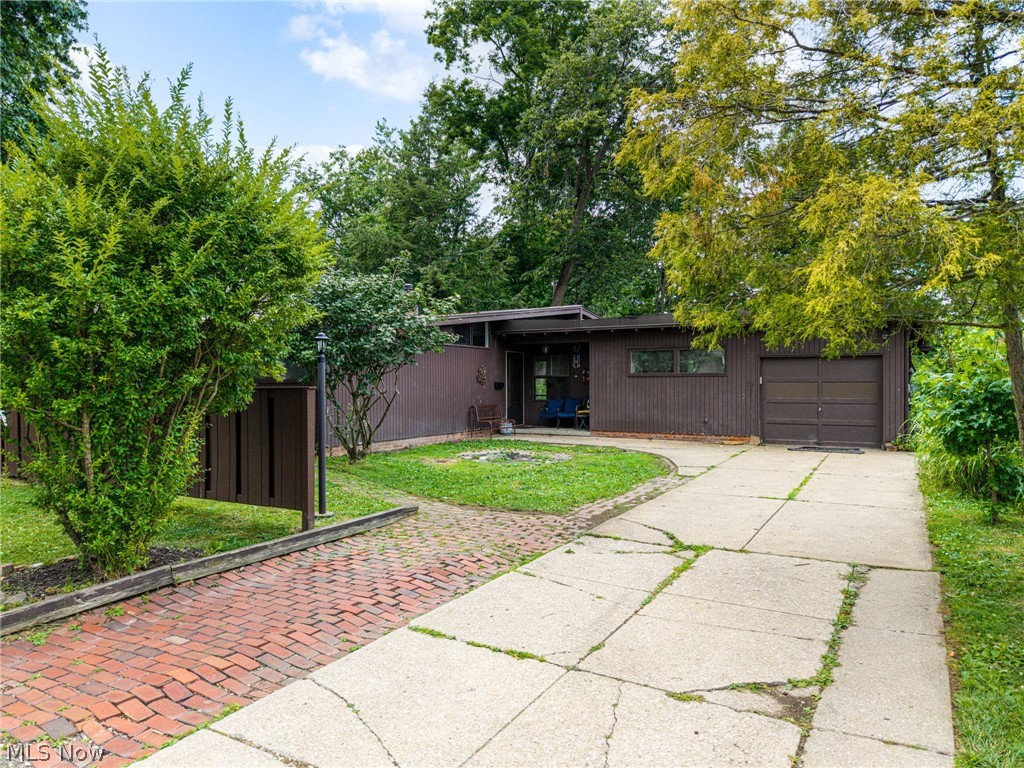 6390 Nelwood Road Parma Heights OH 44130