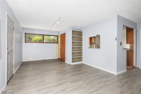 6390 Nelwood Road Parma OH 44130