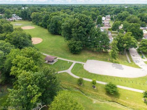 6390 Nelwood Road Parma OH 44130