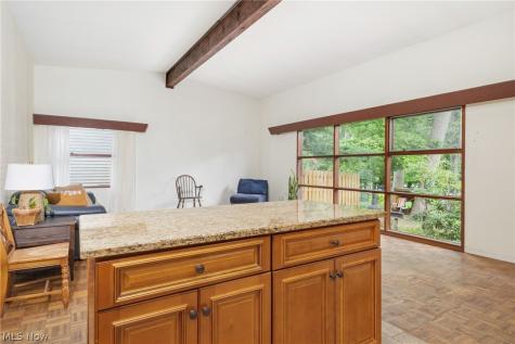 6390 Nelwood Road Parma OH 44130