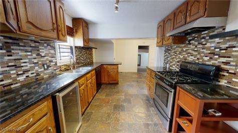 4226 E 164th Street Cleveland OH 44128