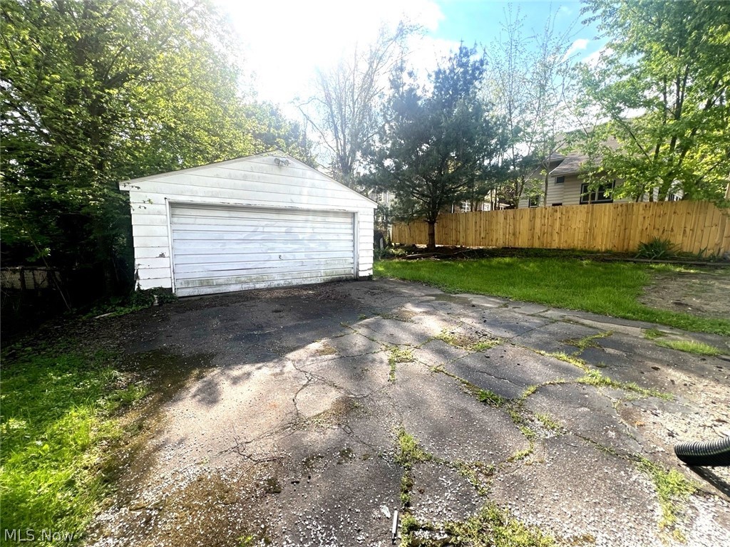 238 Para Avenue Akron OH 44305