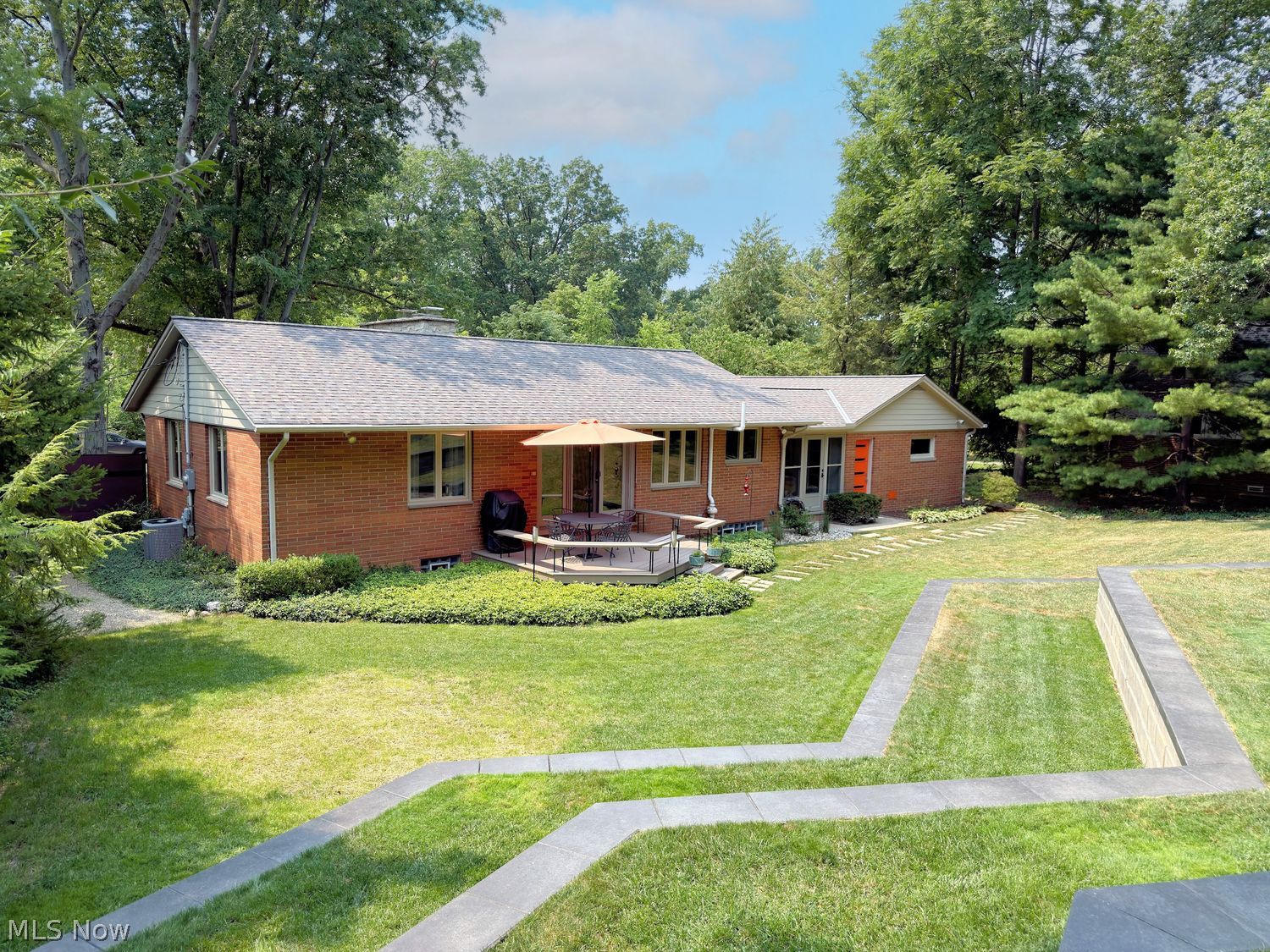 2705 Horseshoe Boulevard Westlake OH 44145