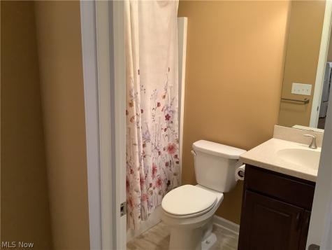 1123 Hunting Hollow Grafton OH 44044
