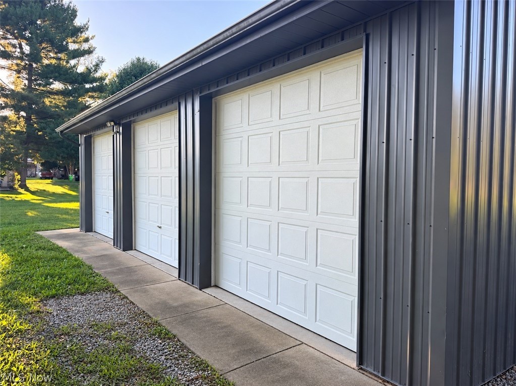 132 4th Street NE Strasburg OH 44680