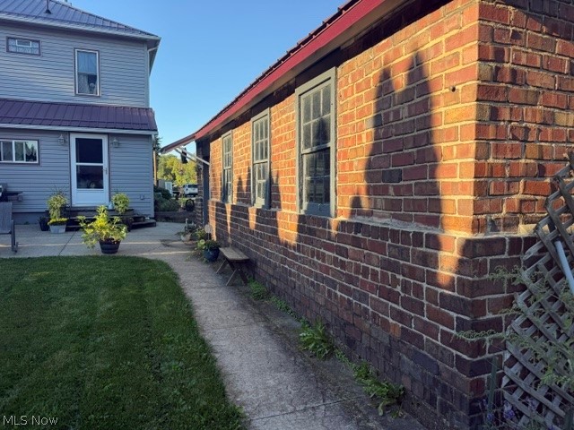 132 4th Street NE Strasburg OH 44680