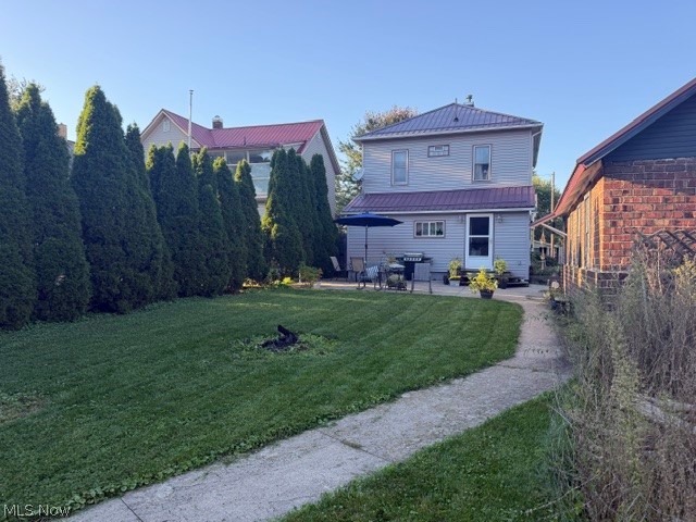 132 4th Street NE Strasburg OH 44680