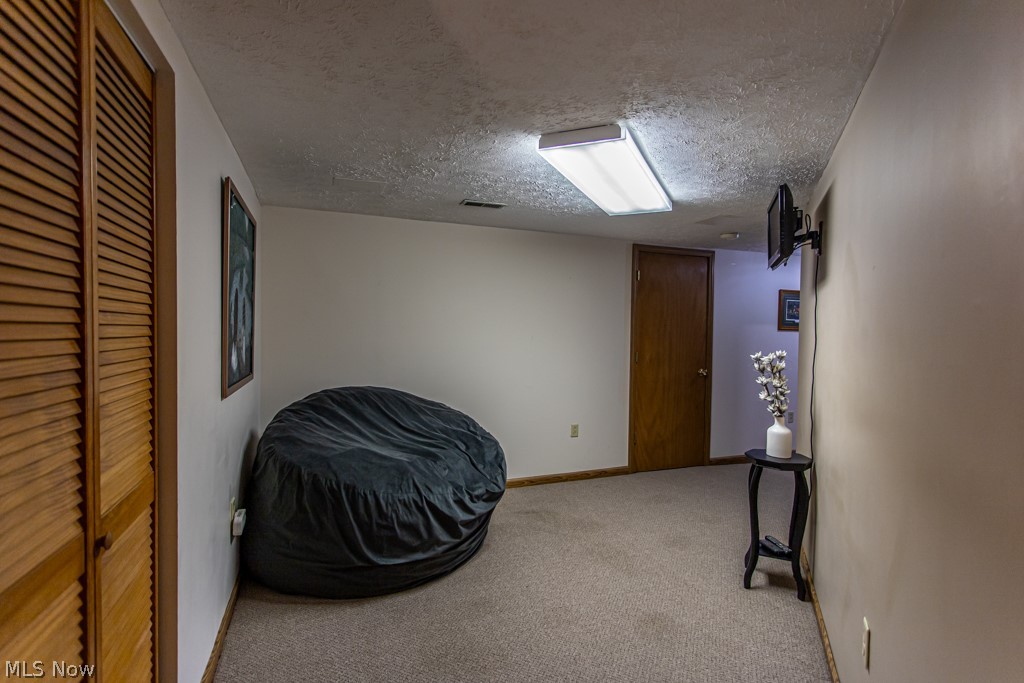 220 Fox Run Cortland OH 44410