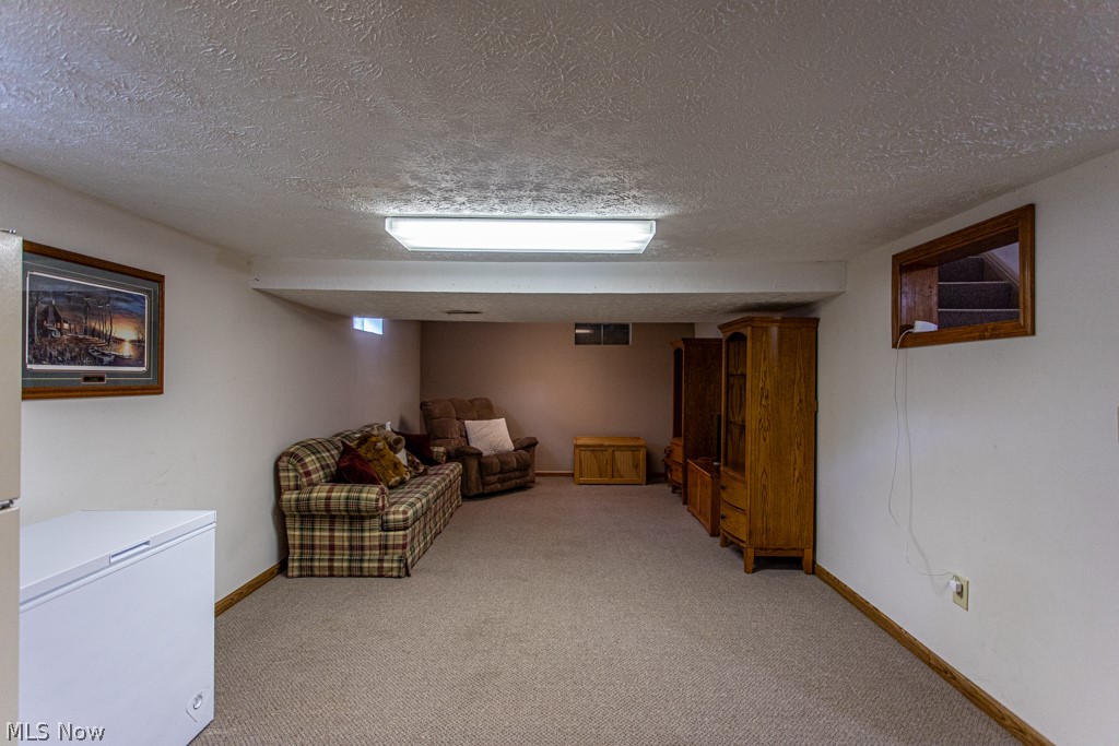 220 Fox Run Cortland OH 44410