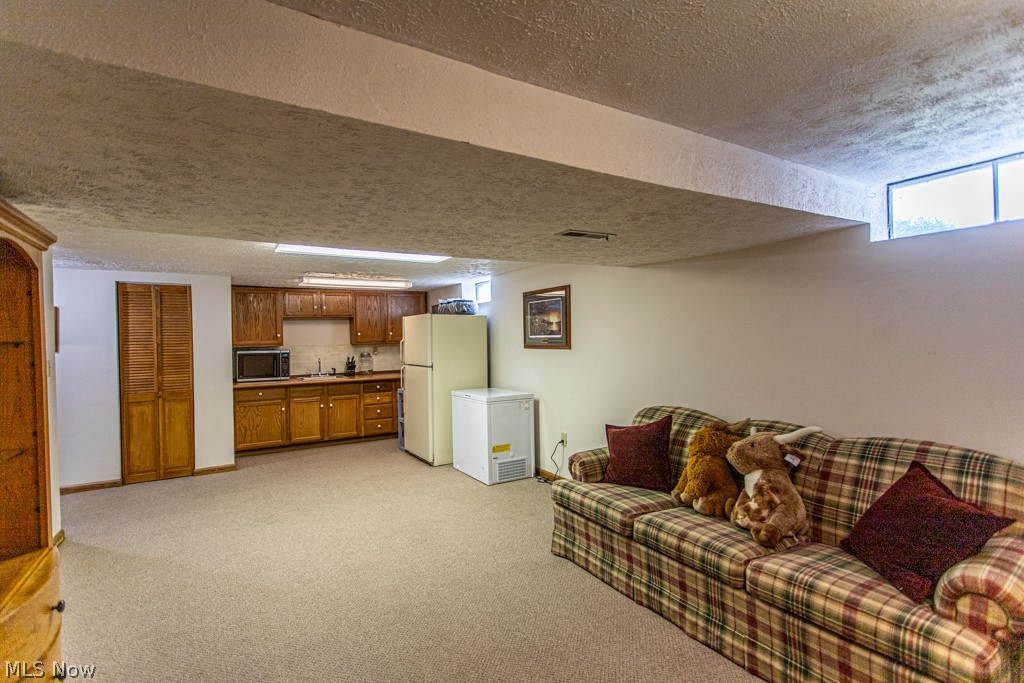 220 Fox Run Cortland OH 44410