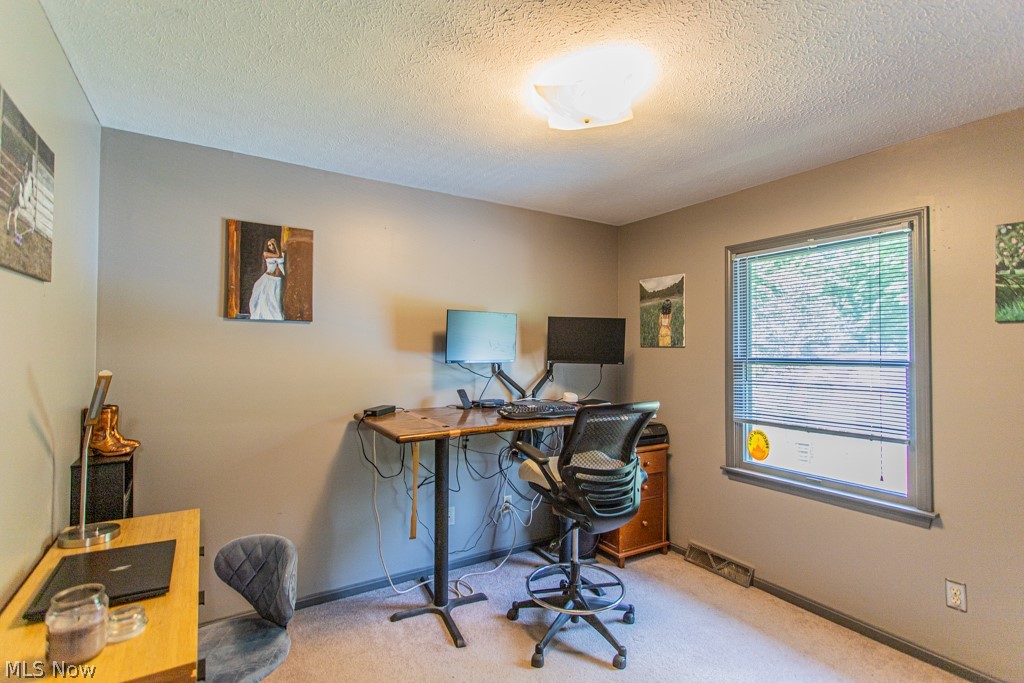 220 Fox Run Cortland OH 44410