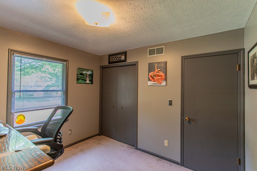 220 Fox Run Cortland OH 44410