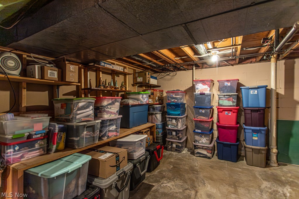 220 Fox Run Cortland OH 44410