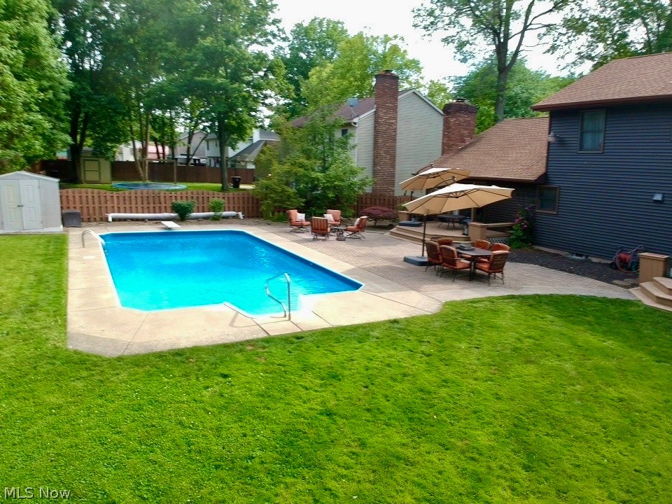 220 Fox Run Cortland OH 44410