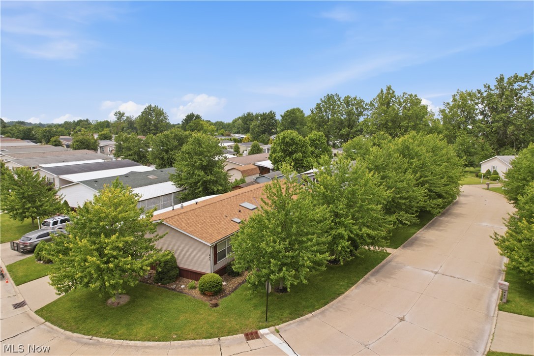 445 Pin Oak Circle Elyria OH 44035