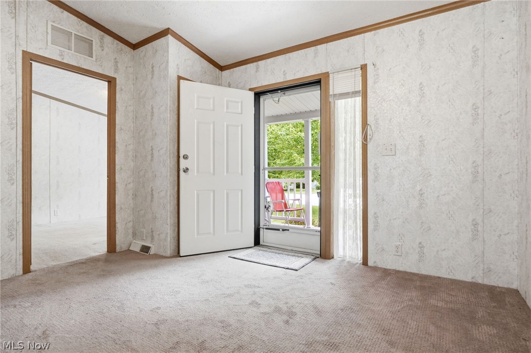 445 Pin Oak Circle Elyria OH 44035