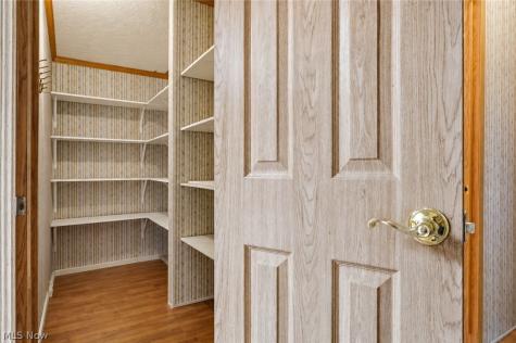 445 Pin Oak Circle Elyria OH 44035