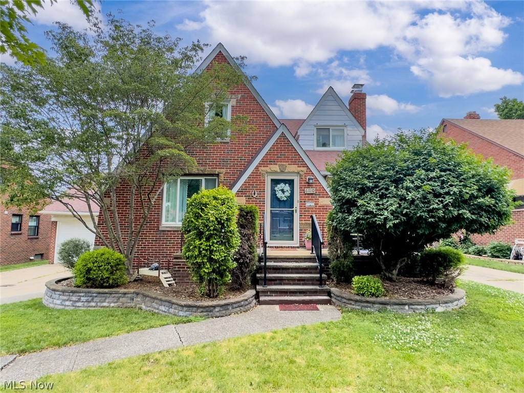 6110 Hollywood Drive Parma OH 44129